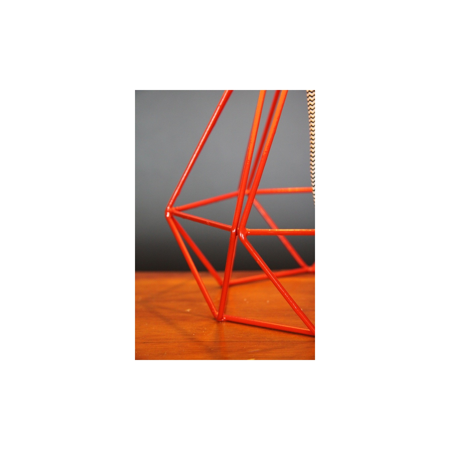 Empirical Style Table Light Red