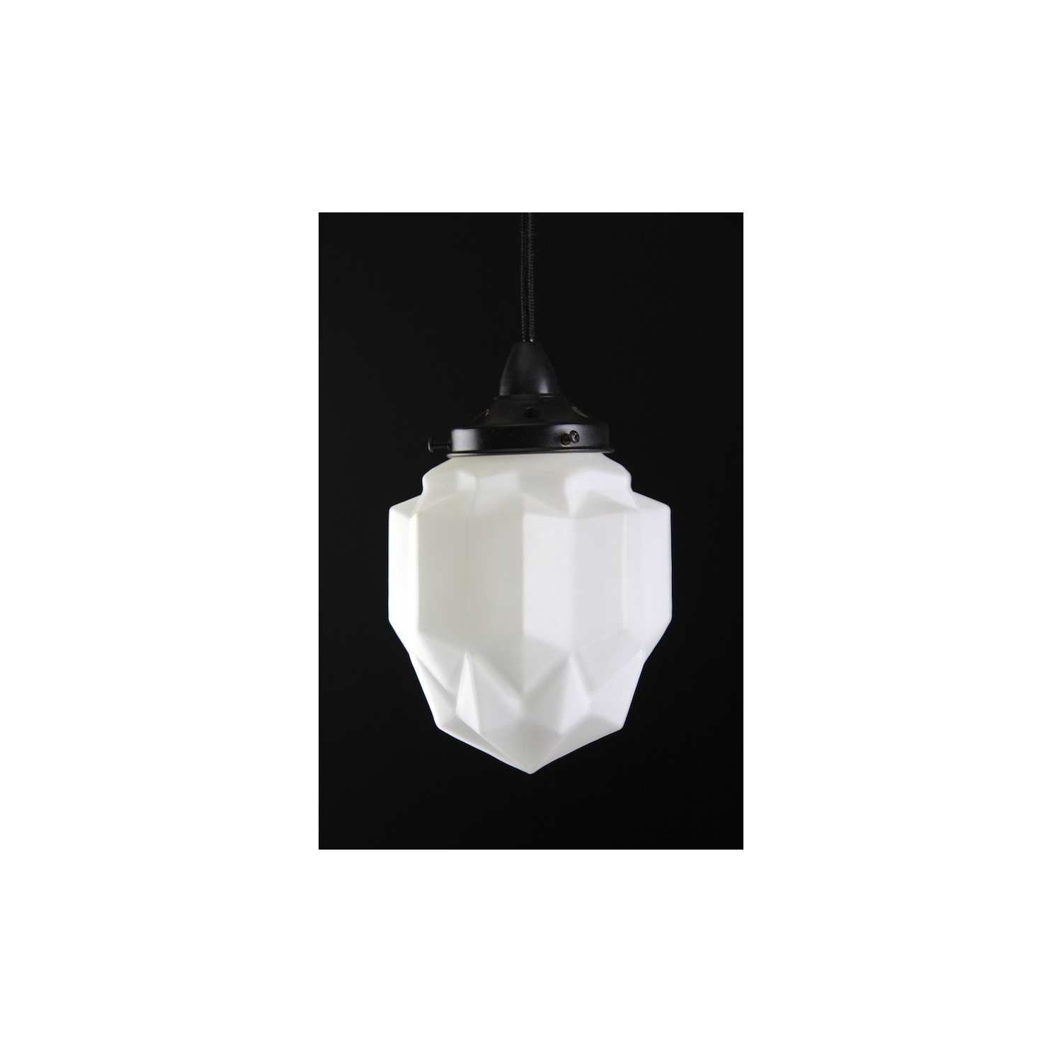 Art Deco Pendant: Black