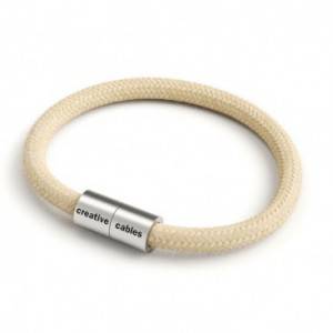 Bracelet with Matt silver magnetic clasp and RN06 cable