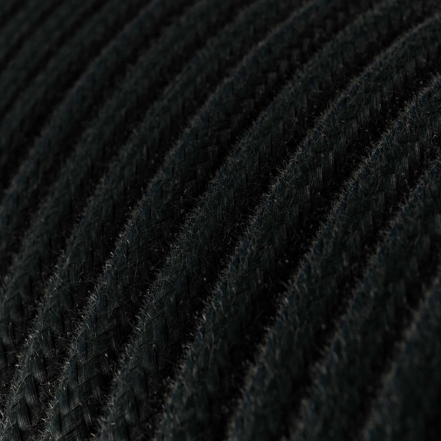 Plug-In Light for Shade: Minimal Black