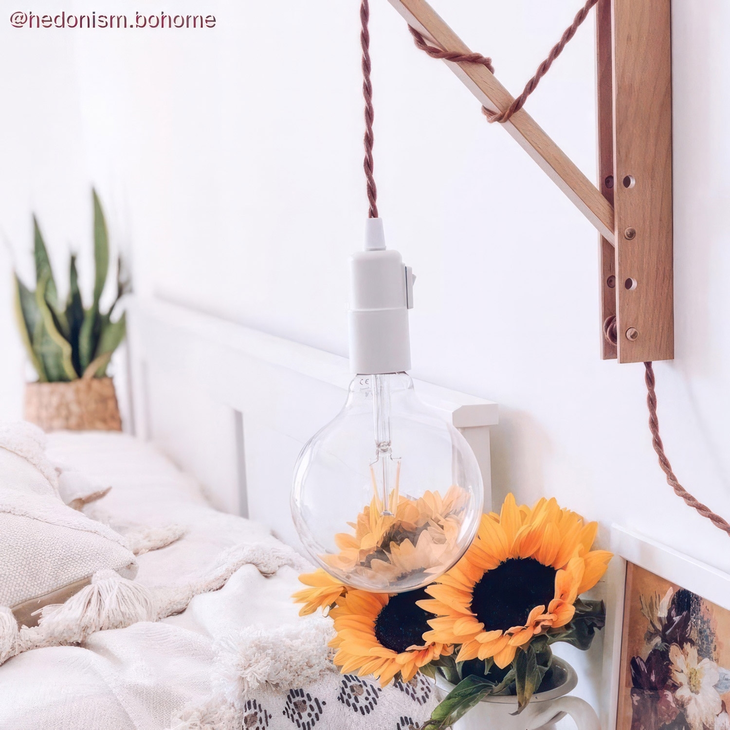 Switched Snake Pendant Light: White