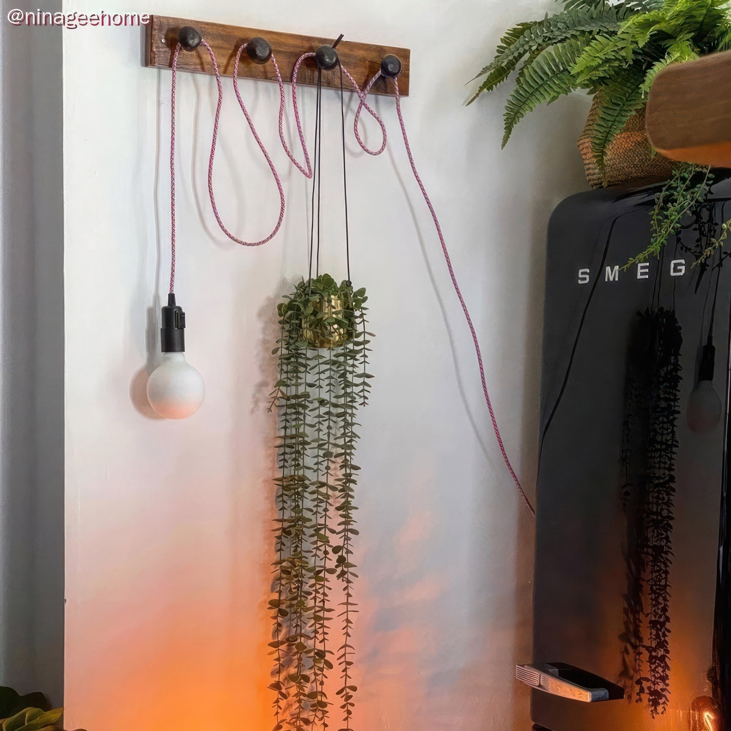 Switched Snake Pendant Light: Black