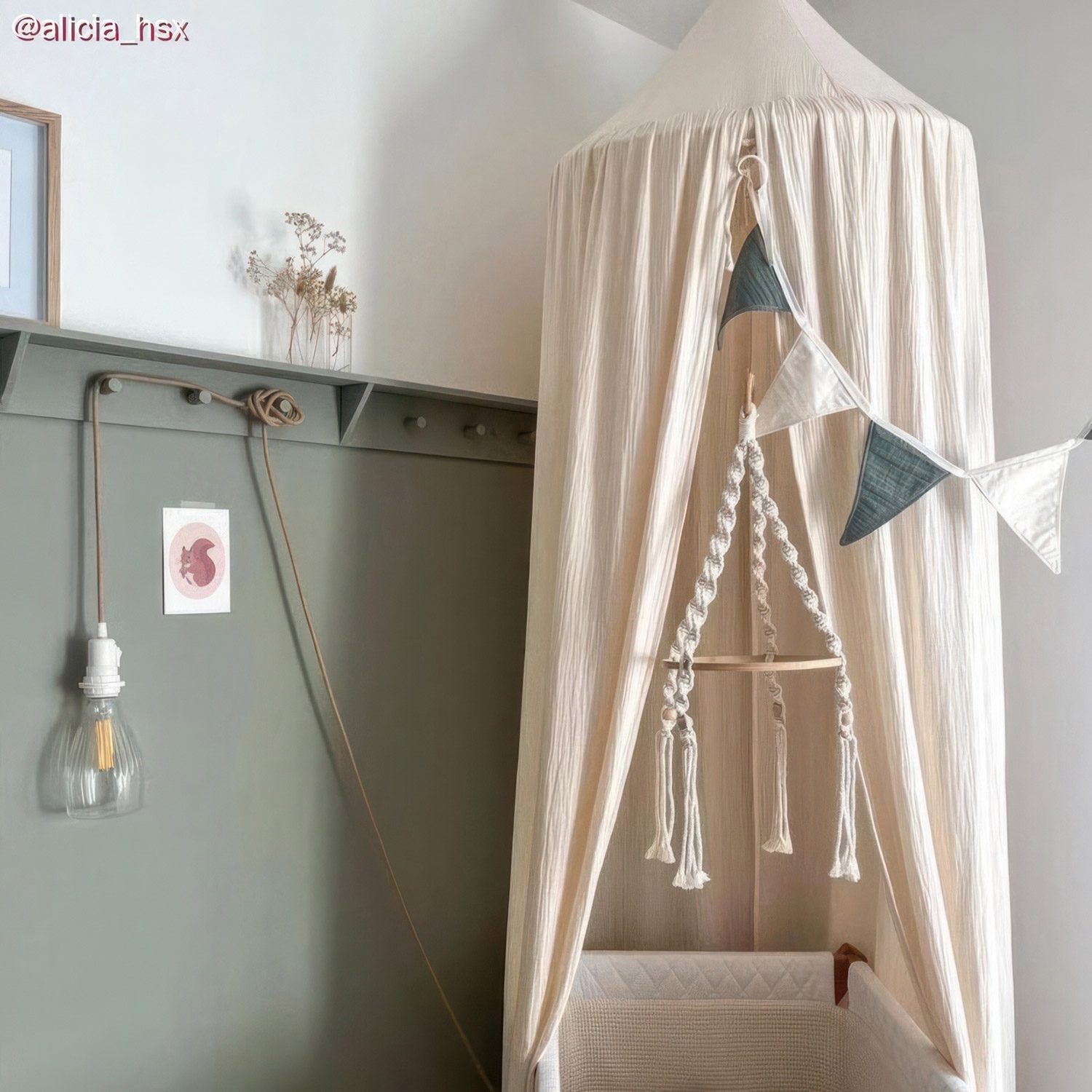 Switched Plug-In Light for Shade: White
